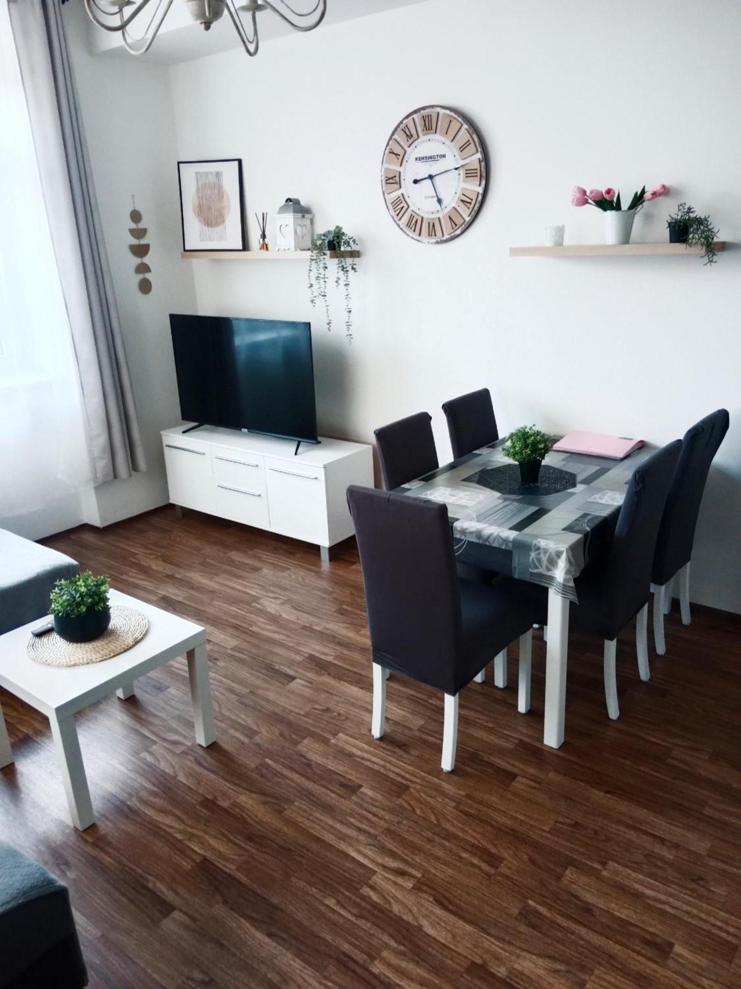 Apartmán u Fontány Poděbrady Esterno foto