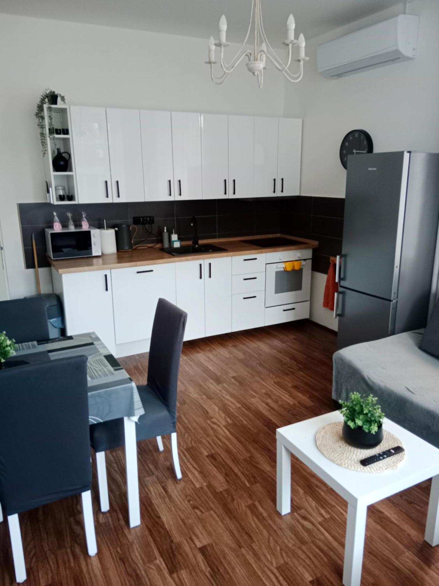 Apartmán u Fontány Poděbrady Esterno foto
